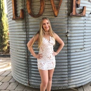 FOREVER 21 WHITE LACE DRESS